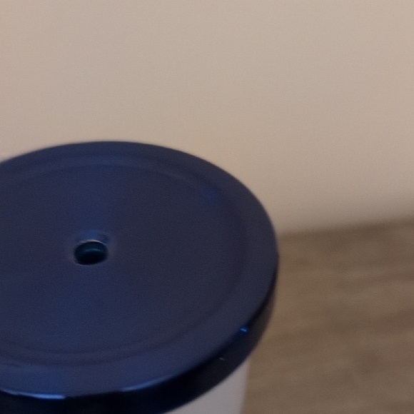 Manna Insulated Bottle - Picture 6 of 8